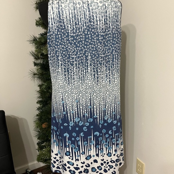 Women's Blue and White Animal Print Sleeveless Dress - Picture 8 of 8